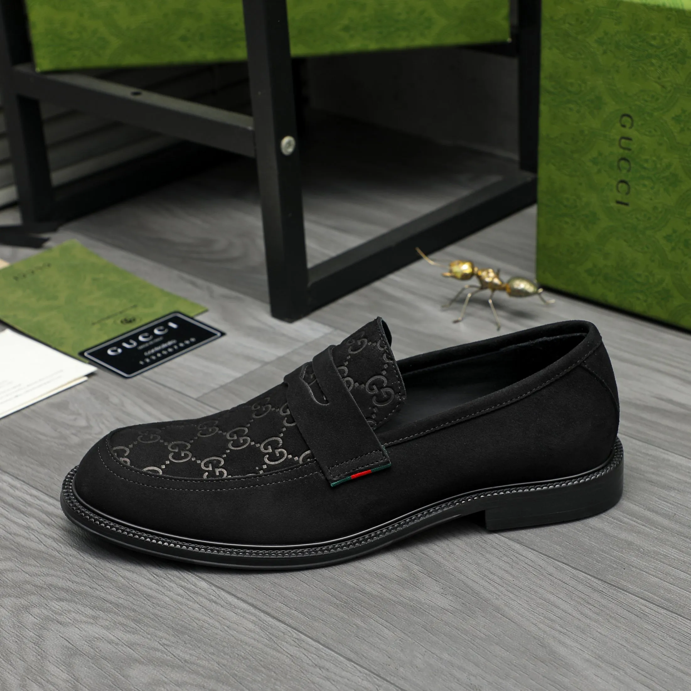 Men's shoes 💰p500 Product trademark: GUCCI "Gucci" business slip-on leather shoes Regular size: 38-46 (38.45.46 custom-made, non-returnable) Product materials: Selected frosted cowhide embossed upper, cowhide lining, original rubber outsole
